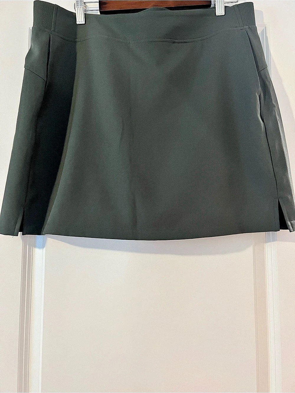 Athletic Skort in Olive Green